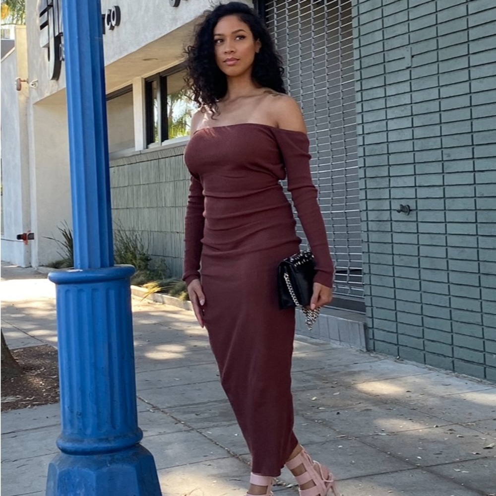 Long sleeve ribbed scoop back dress